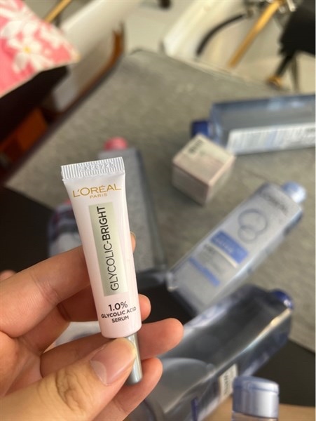 Tinh chất dưỡng trắng da Loreal 7.5ml tặng