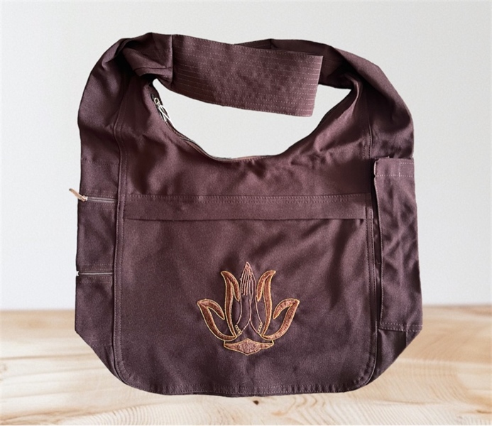 Tai nải thêu lớn