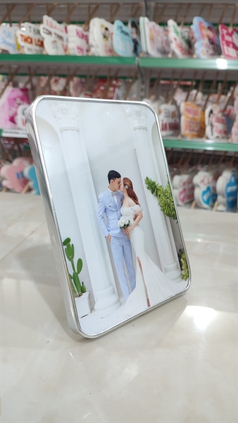 Hình 15x21 Mica HD Viền Titan