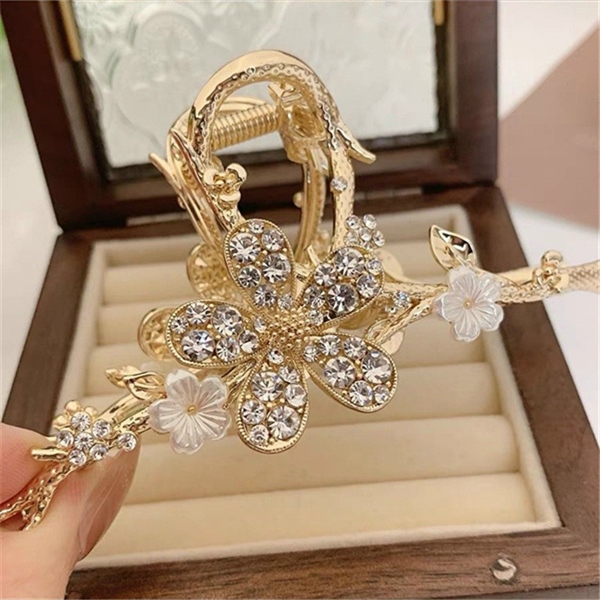 KẸP CÀNG CUA HOA MAI ĐÍNH NGỌC