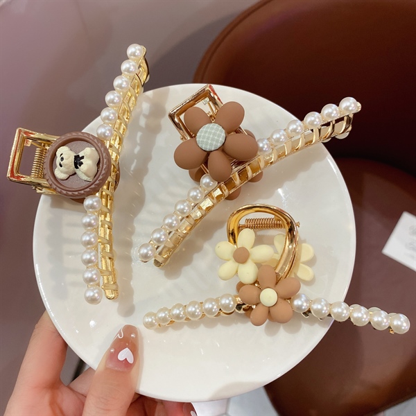 Kẹp càng cua phối ngọc gắn charm