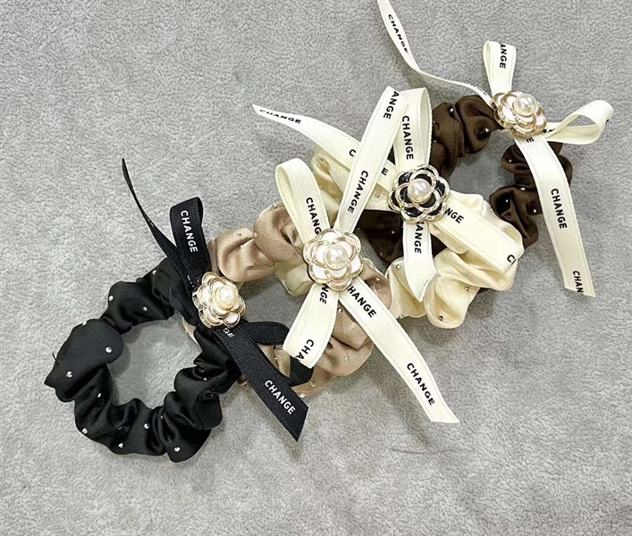 CỘT TÓC HOA "CHANGE"