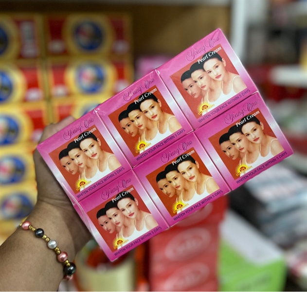 Lố 12 hộp kem tóc xù trắng da hộp 4.5gr