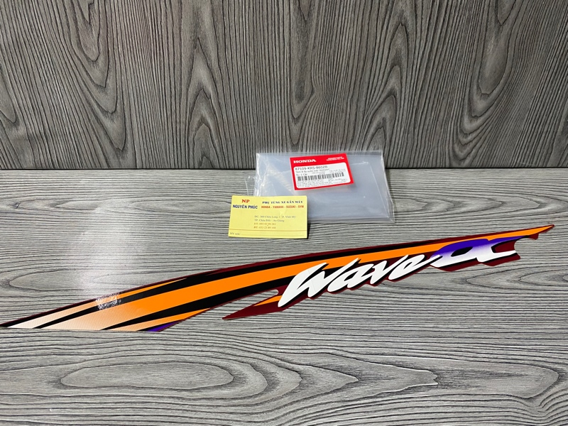 Tem sườn W Anpha Đô Lốc Trắng Trái