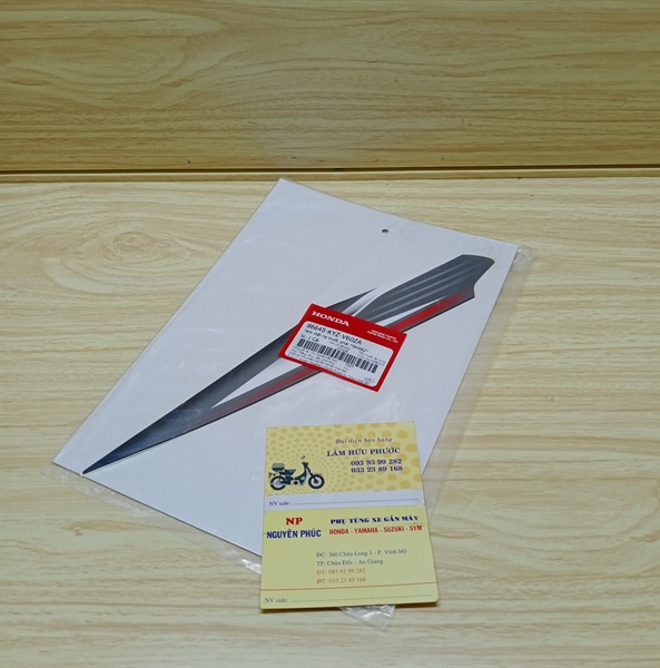Tem nạ Fu 125 Xám Đen đời 15 Phải