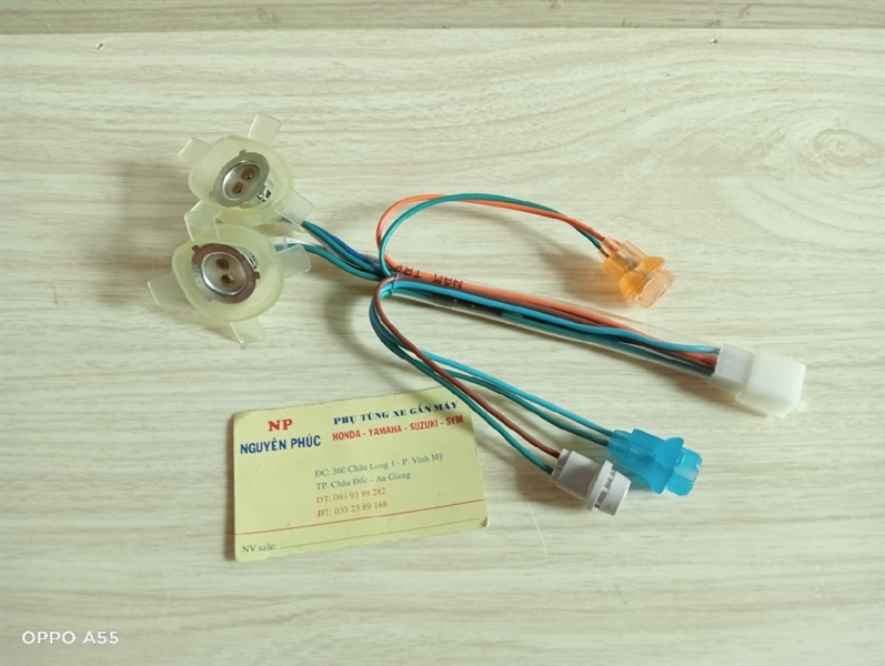 Đuôi Đèn Trước Fu 1 AVP D6