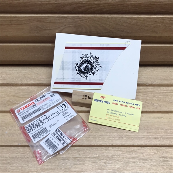 Tem Biểu tượng nạ Trái Classico( xe vàng nâu 1234 )