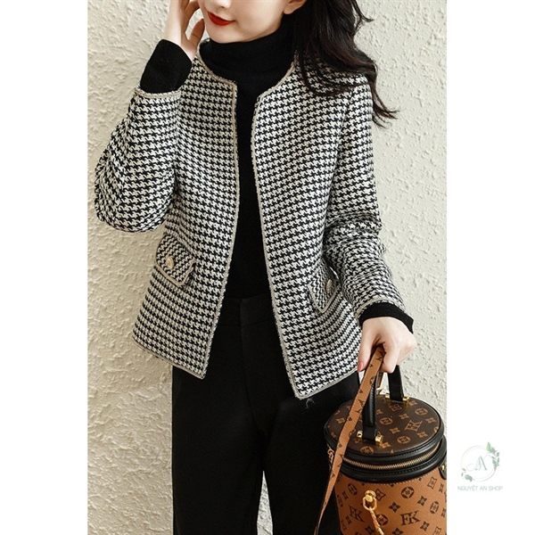 Áo ký giả nữ kẻ cổ tròn