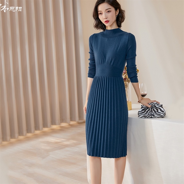 Váy len dập ly