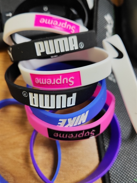 Vòng tay cao su BLB loại xịn, màu sắc đẹp