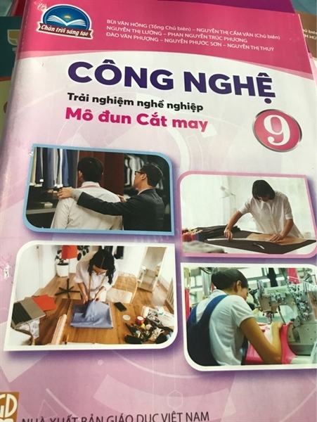Công nghệ 9 Trải nghiệm nghề nghiệp - Modun cắt may Chân trời sáng tạo