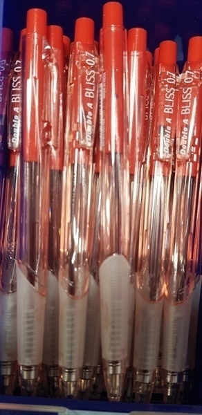 Bút bi DoubleA Bliss Ball ngòi 0.7 màu đỏ