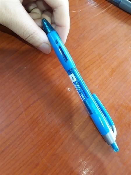 Bút gel Deli G08 xanh