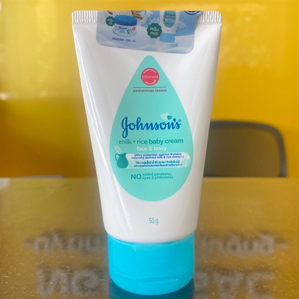 KEM DƯỠNG ẨM JOHNSON'S MILK + RICE 50G
