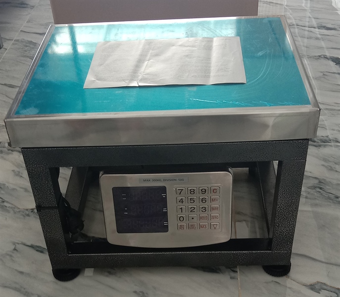 Cân điện tử Bidica (đài loan) tính tiền 40x50 300kg
