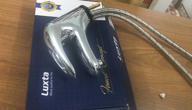 Vòi lavabo nóng lạnh Luxta L1201 (I)