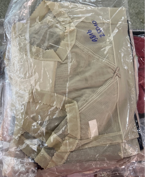 8916- q mỏng lỗ thoáng