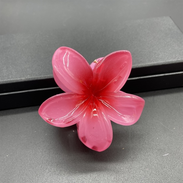 Kẹp tóc hoa sứ màu hồng đậm