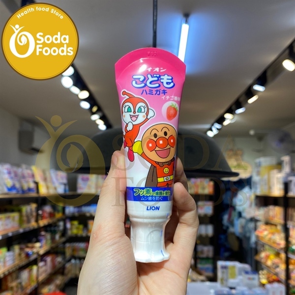 Kem đánh răng Lion dâu tây 40g