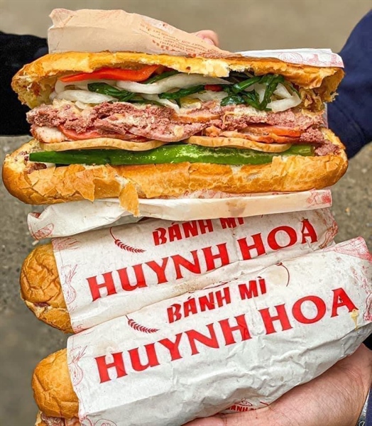 BÁNH MỲ HUYNH HOA (Ổ FULL TOPPING)