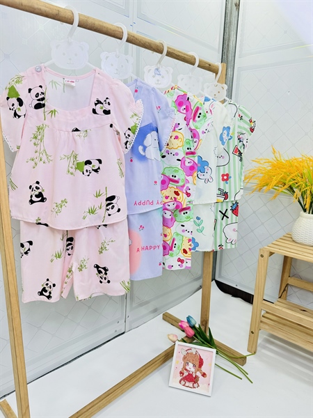 Combo 5 bộ tay ngắn quần lửng cổ vuông- nút vai cho bé gái TH