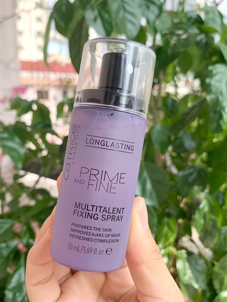 Xịt Khoáng Khóa Nền Catrice Prime And Fine Multitalent Fixing Spray 50ml