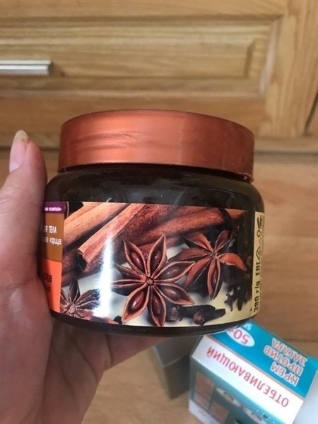 Tẩy Da Chết Body Quế Hồi và Cafe Của Nga 380ml