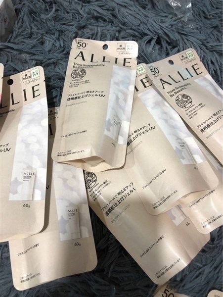 KEM CHỐNG NẮNG ALLIE KANEBO NÂNG TONE TỰ NHIÊN 60G- ÁNH HỒNG