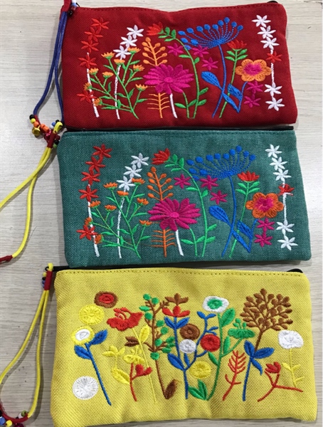 Ví vải thô nhỡ thêu hoa, dây chuông - Wallet - Usd 1.6