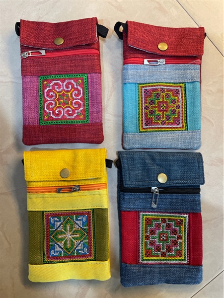 Túi điện thoại vải đay can ô thêu máy - Phone bag - Usd 1.8