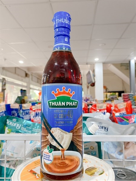 NƯỚC MẮM CÁ CƠM 40 THUẬN PHÁT CHAI 610ML
