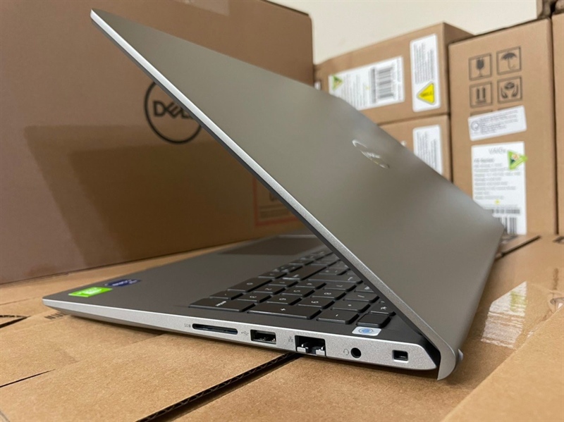 MTXT Dell Votro 3520 (i7-1255U/8GB/512GB/NVIDIA Geforce MX550 2GB/15.6" FHD/DOS) NK