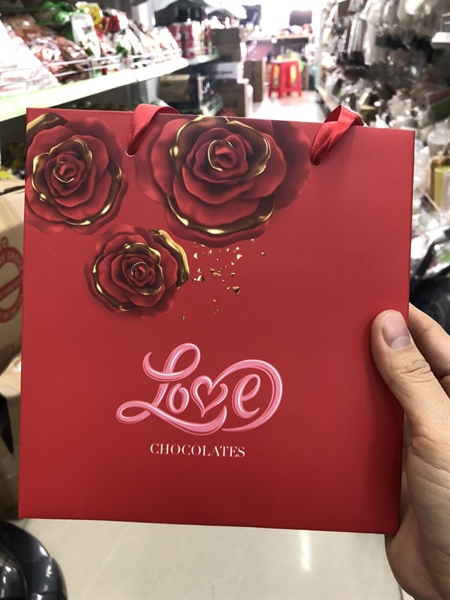 Hộp quà 16 viên hoa hồng