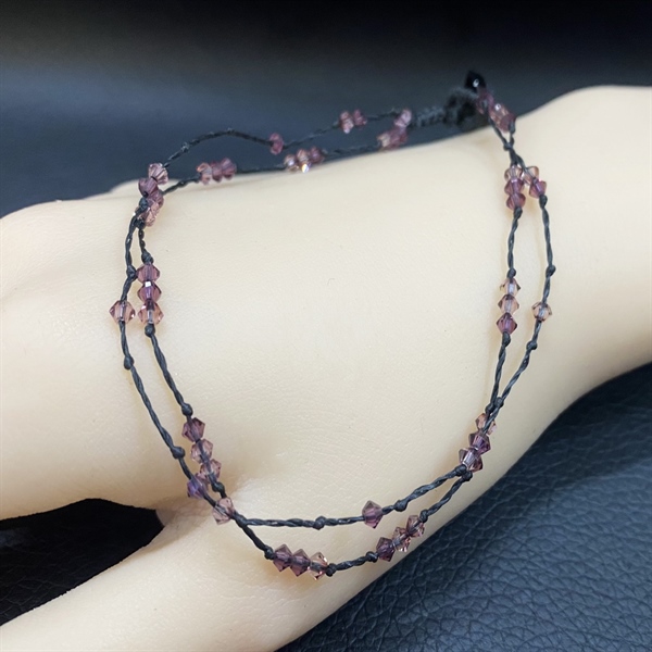 Lắc chân pha lê dây gút