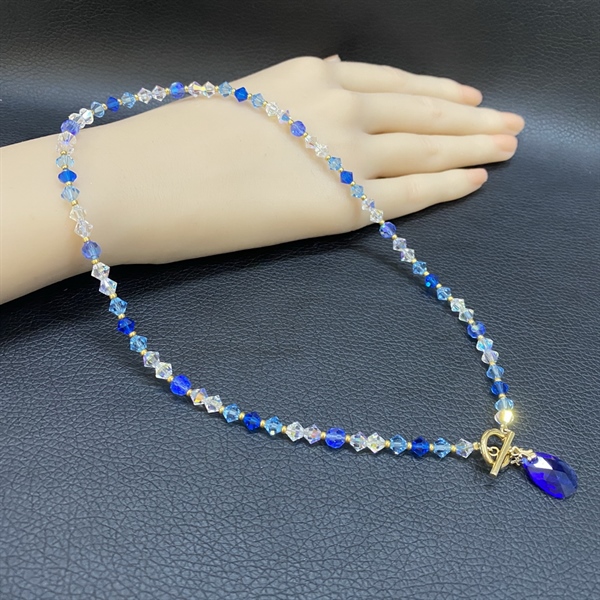 Vòng cổ pha lê 5040M6 mix nón 3 li, 5000M4 và cườm, mặt 6106M16