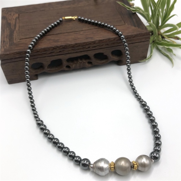 Vòng cổ Hematite mix ngọc trai dị nước mặn