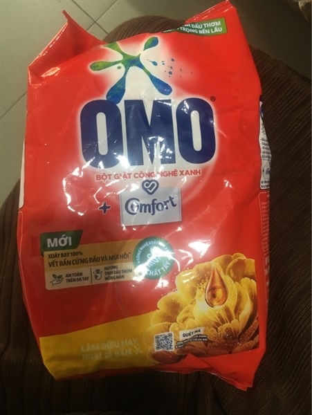 Bột giặt Omo nồng nàn-700g