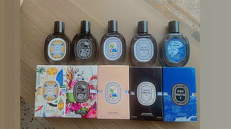 NƯỚC HOA DUBAI DẠNG XỊT ĐỦ MÙI