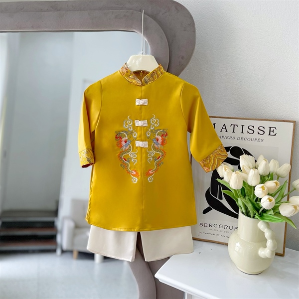 Áo dài lụa thêu rồng đối xứng
