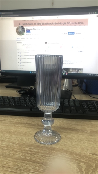 Ly Thủy Tinh - Champagne - Sọc Đứng Chân Thấp