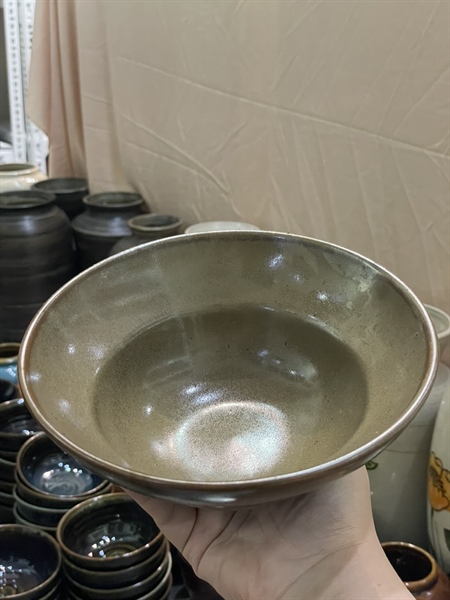 TÔ CHIẾT YÊU NÂU NHẠT 18CM