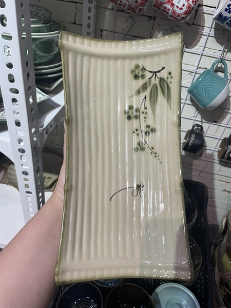 Đĩa chữ nhật gân 30 CHUỒN CHUỒN XANH LÁ