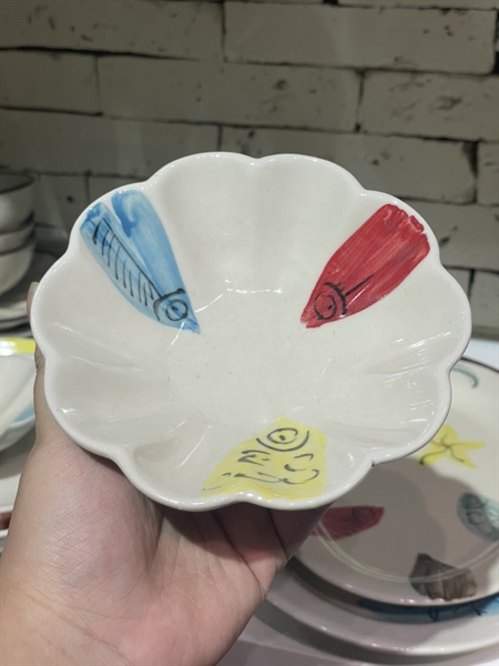 Đĩa hoa 13 CÁ BA MÀU