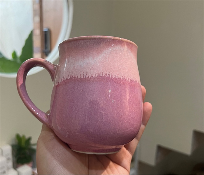 LY CÓ QUAI XK DÁNG BÉO MEN HỒNG