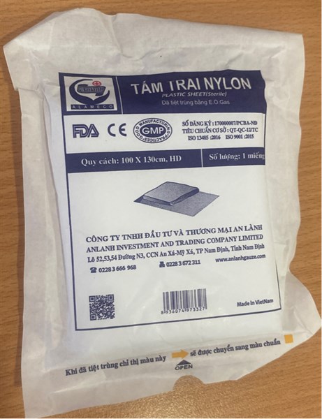 Tấm trải nylon 100 x 130cm tiệt trùng ( 1cái/gói) - An Lành