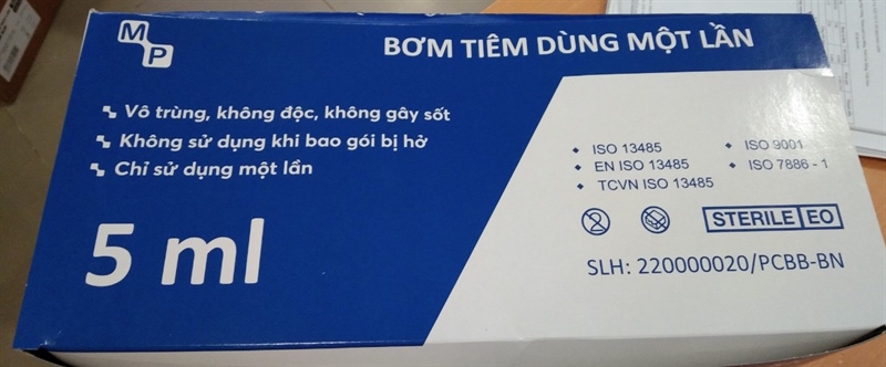 Bơm tiêm 5ml kim 22GX1.1/2 Meditec VN Bơm tiêm sử dụng một lần (Hộp 200 cái)