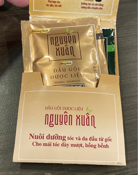 Dầu gội Nguyên Xuân (Gói 5,5ml) - Hoa Linh 2