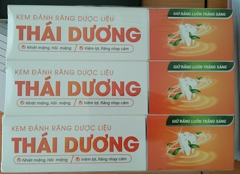 Kem đánh răng dược liệu Thái Dương 150g (Cọc*6tub) - Sao Thái Dương