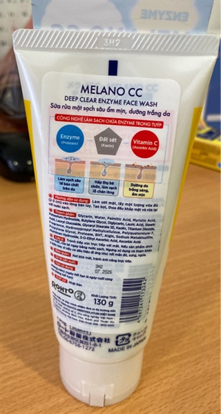 Sữa rửa mặt dưỡng trắng da (Melano CC Deep Clear Enzyme Face Wash) 130g - Rohto VN 2