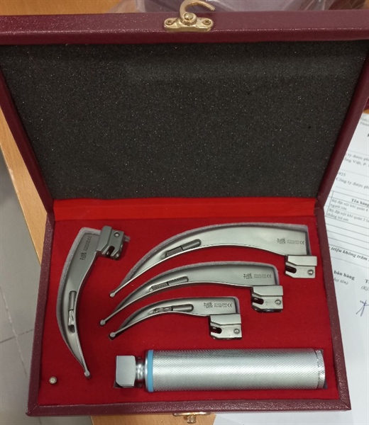 Bộ đặt nội khí quản 4 lưỡi cong người lớn - Pakistan